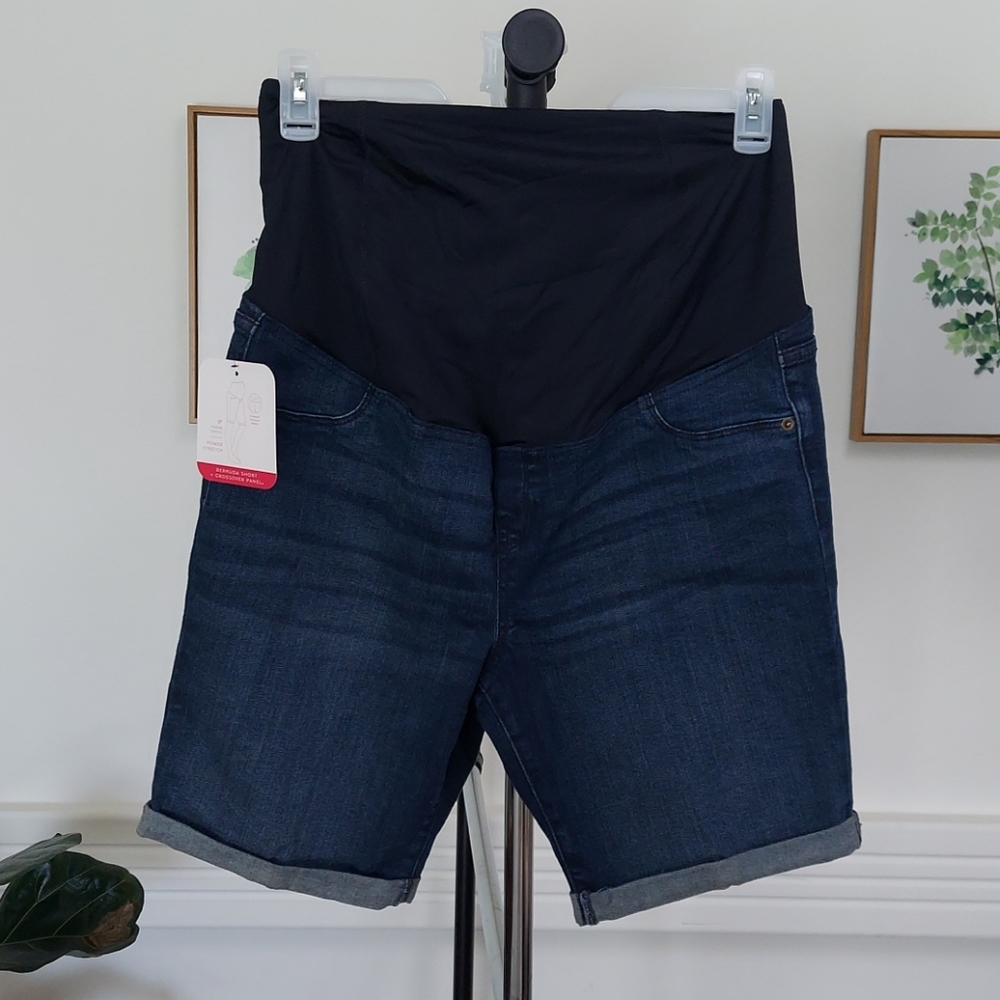 Maternity shorts